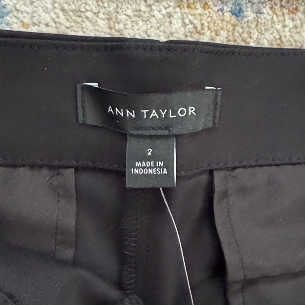 ☀️ Ann Taylor black sailor shorts. Size 2. NWT. - Picture 6 of 9